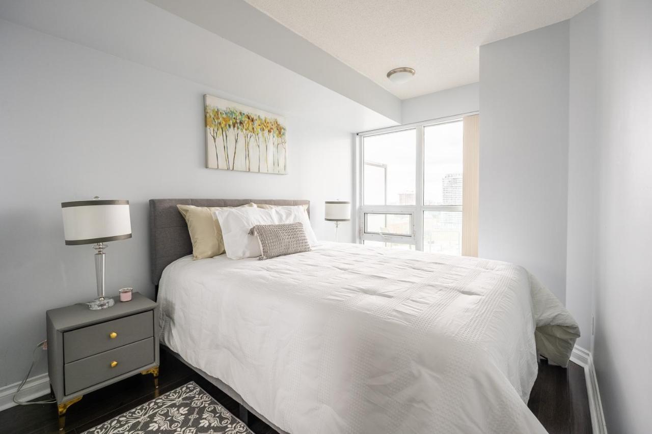 Globalstay Yonge St Condos Toronto Eksteriør billede
