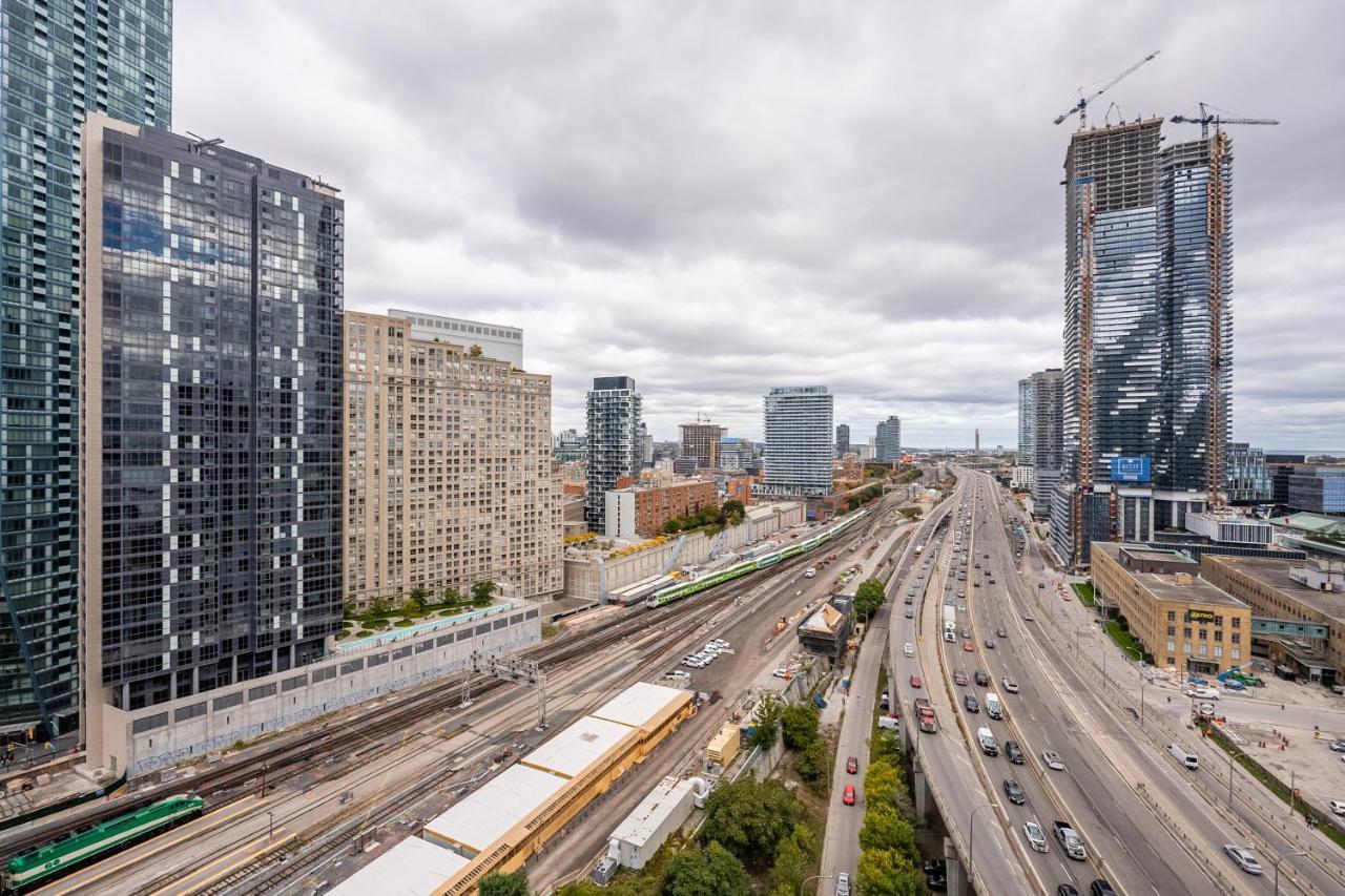 Globalstay Yonge St Condos Toronto Eksteriør billede