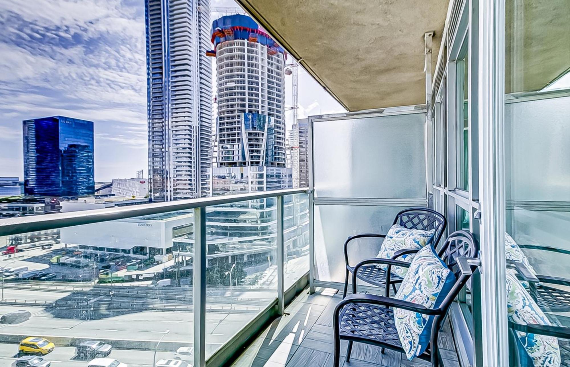 Globalstay Yonge St Condos Toronto Eksteriør billede